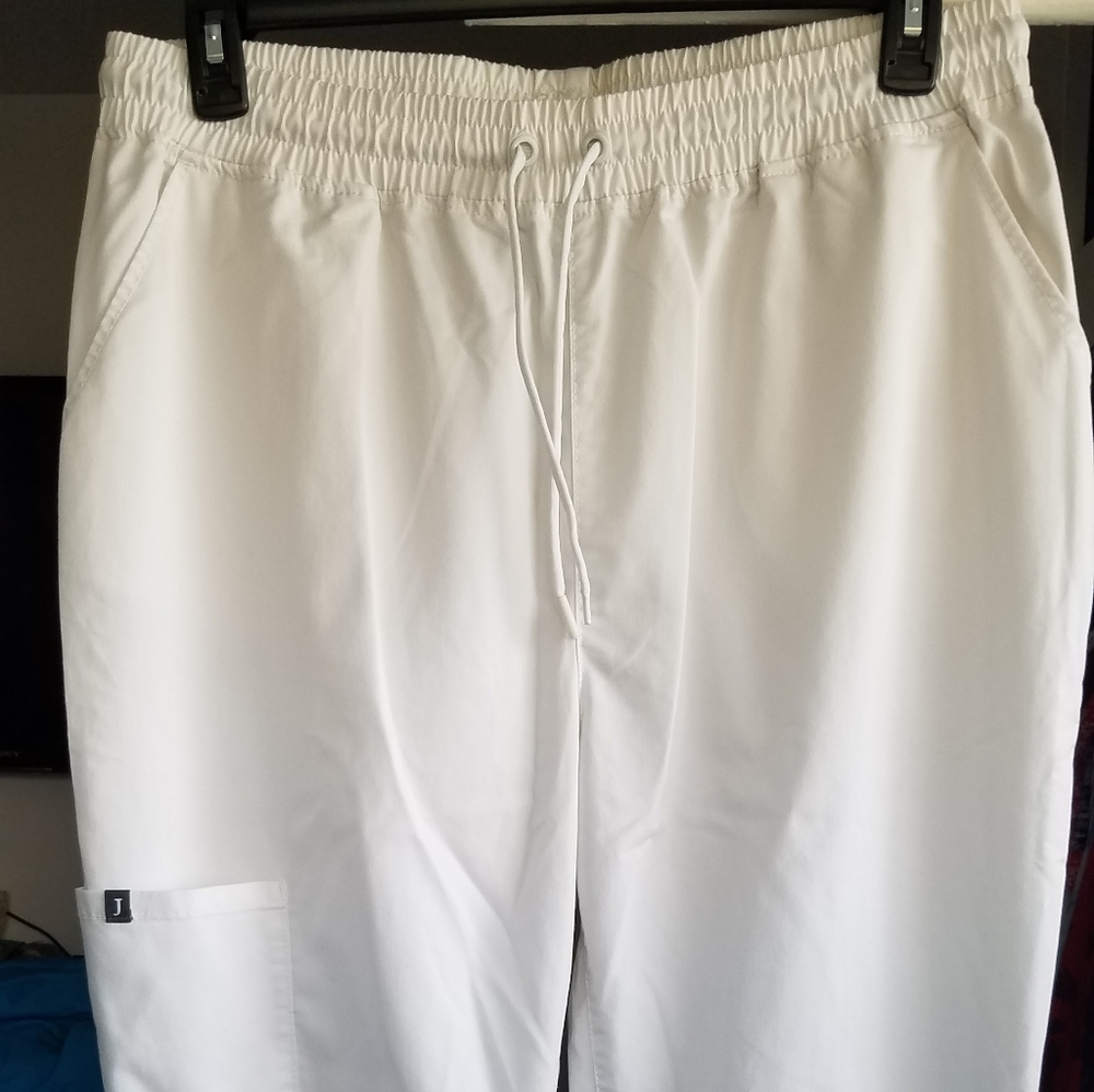 Jaanuu xl scrub pants- white